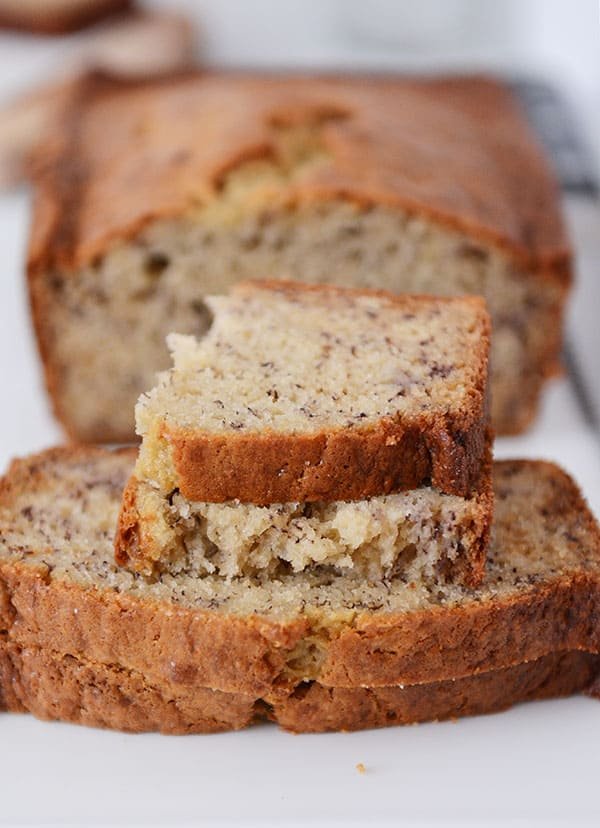 One Bowl Banana Bread with Sour Cream – 5-Minute Prep, Irresistible March Treat